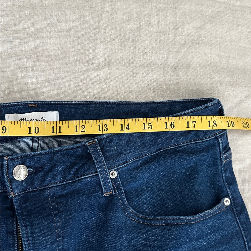 The Madewell Flare Crop Jean in Super Stretch Denim - Osgoode Wash - Picture 6 of 6